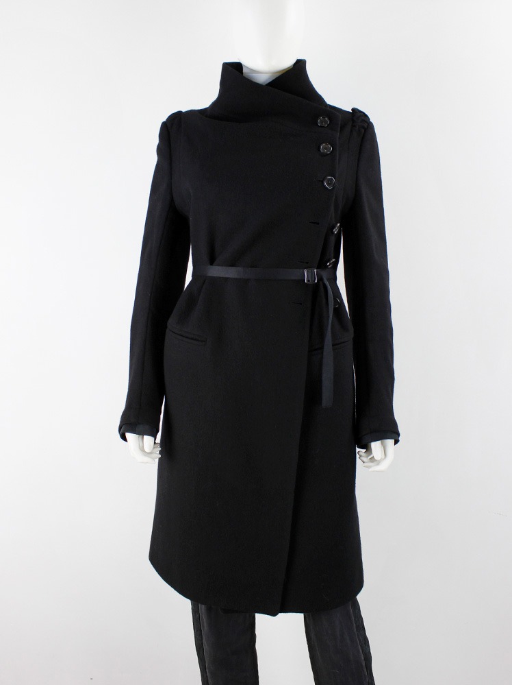 ジャケット・アウター ANN DEMEULEMEESTER BLACK JACKET Ann Demeulemeester black victorian jacket with brass buttons