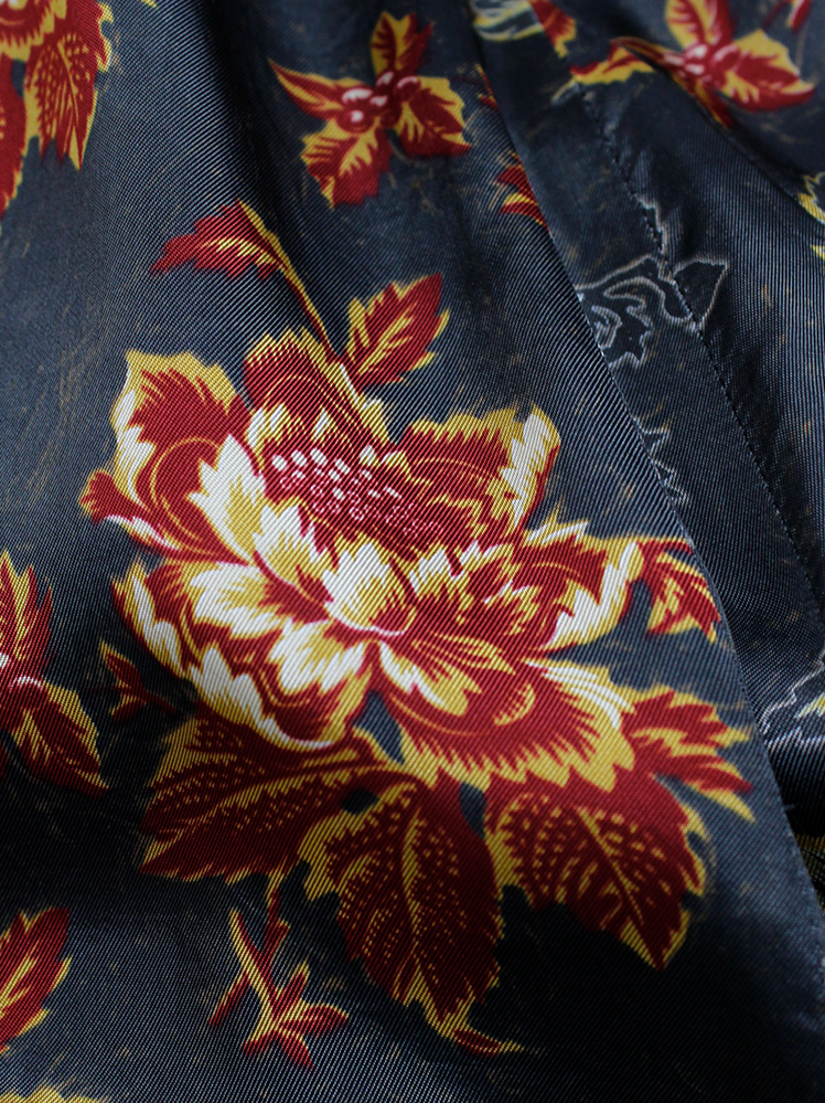Mick様　DRIES VAN NOTEN 2006 ss コート&刺繍ベルト Dries Van Noten dark green front draped skirt with red and yellow