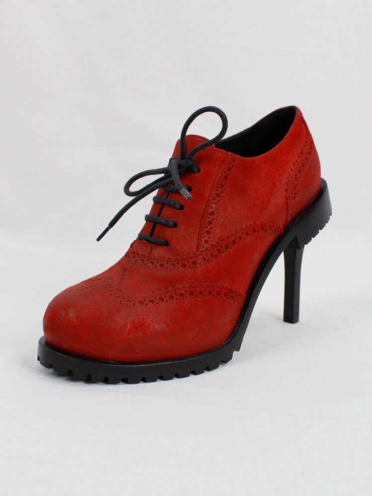 shop vintage af Vandevorst red brogues with black sole set on a stiletto heel fall 2015 (3)