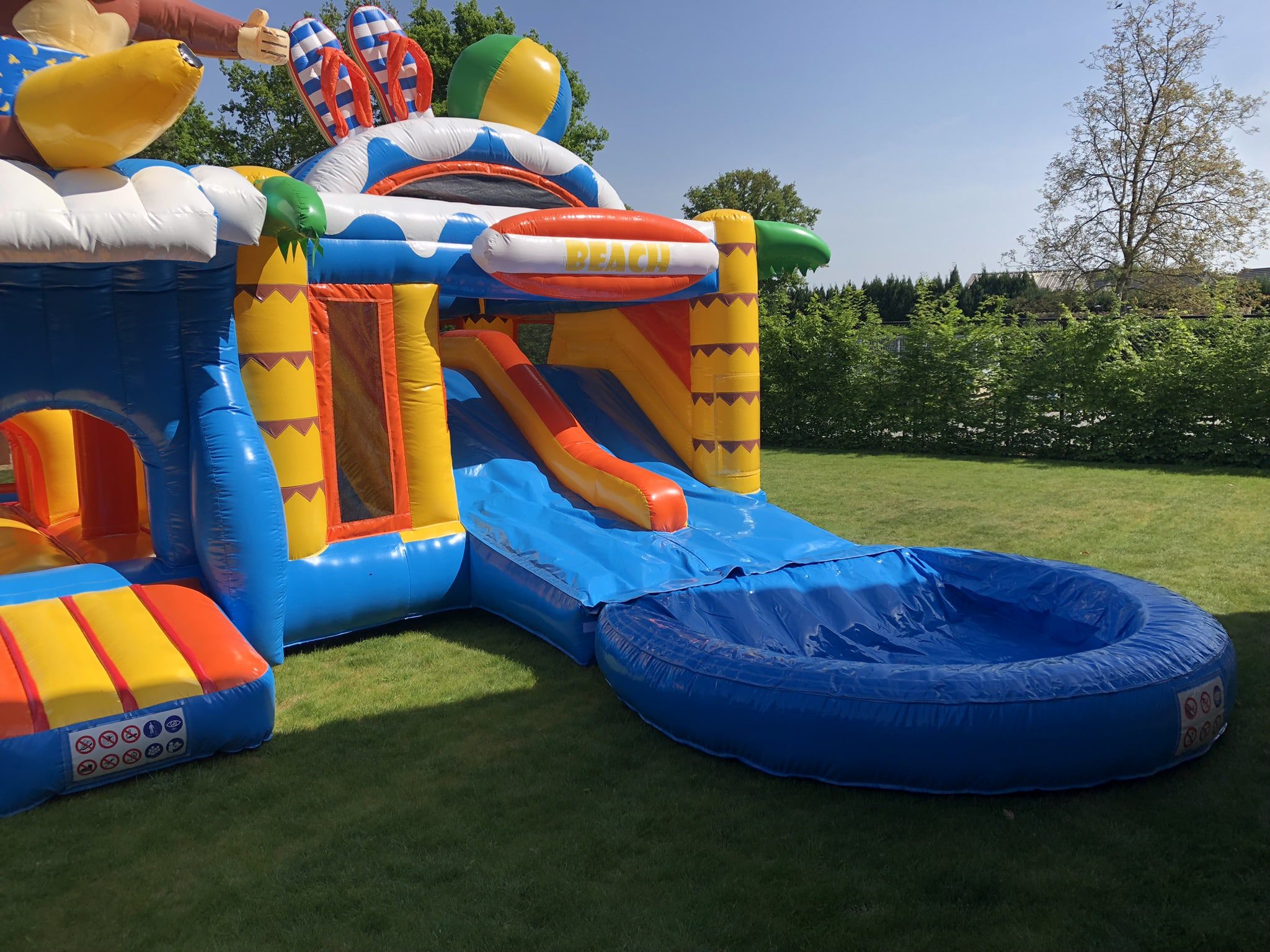 springkasteel - beach met bad