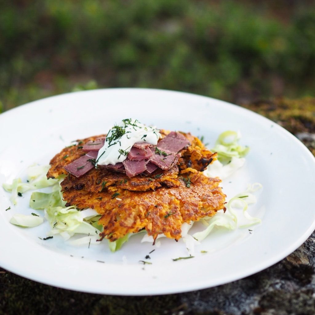 Sötpotatisrösti med rökt renstek