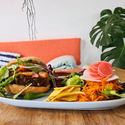 Vegane Glorie Burger zwarte bonen burger, vegan burger, vegan junkfood