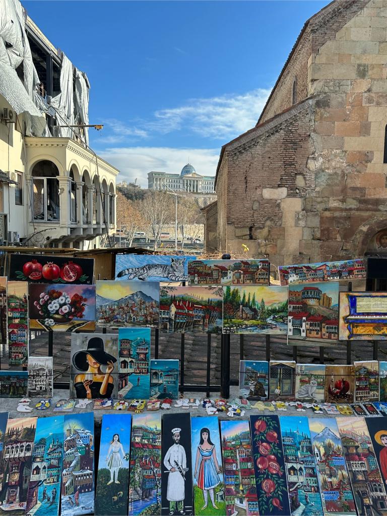 Die Tiflis Altstadt ist voll mit Kunst und Handwerk