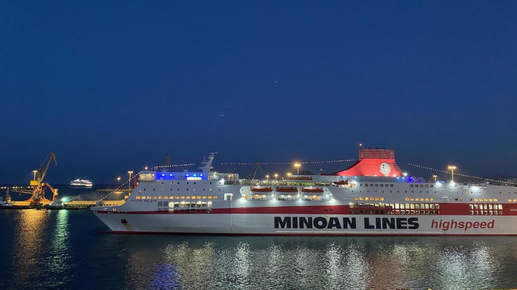 Minoan Lines bei Nacht auf Kreta - Fähre Kreta Athen - Vegane Reisen