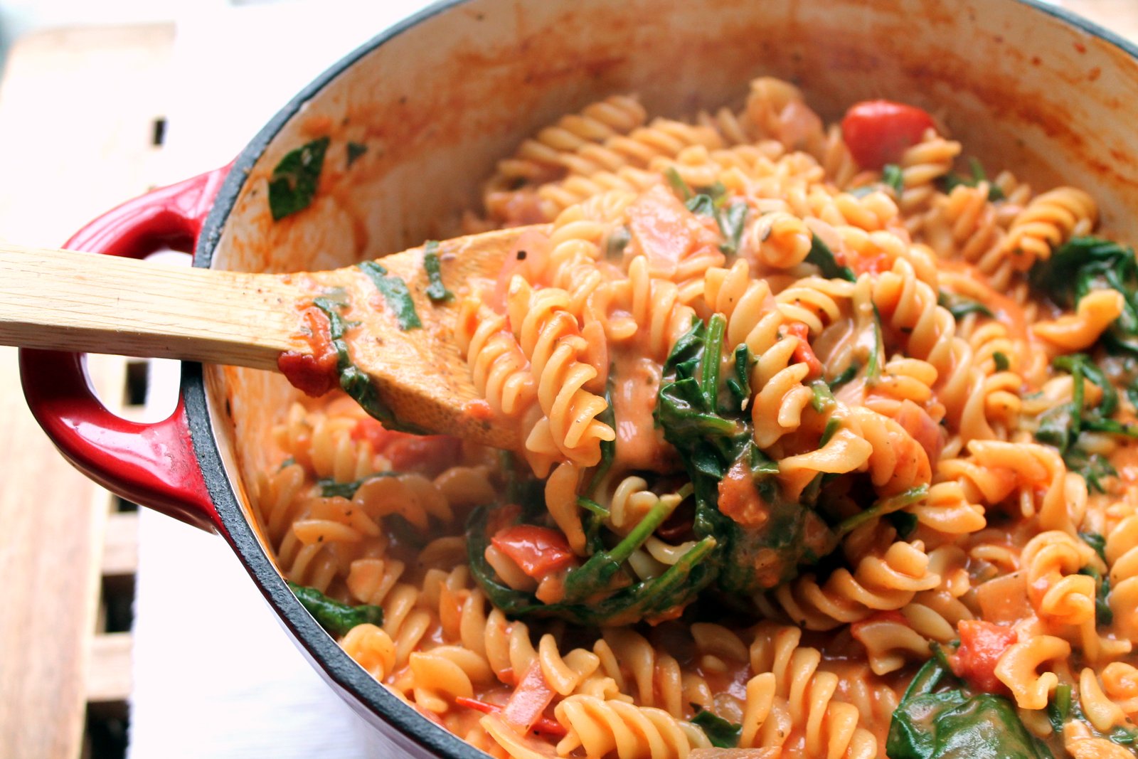 Vegansk pasta med tomatsaus