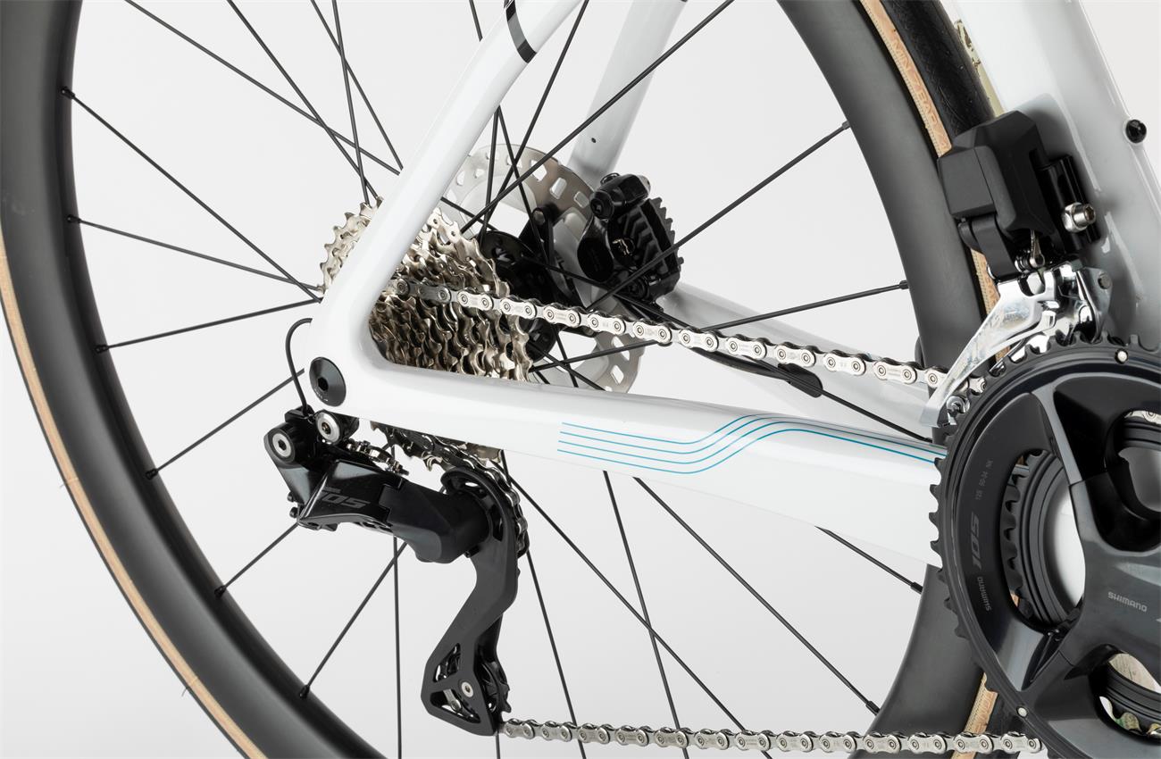 CONOR WRC VOLCANO DISC SHIMANO 105 DI2 VELOAXE