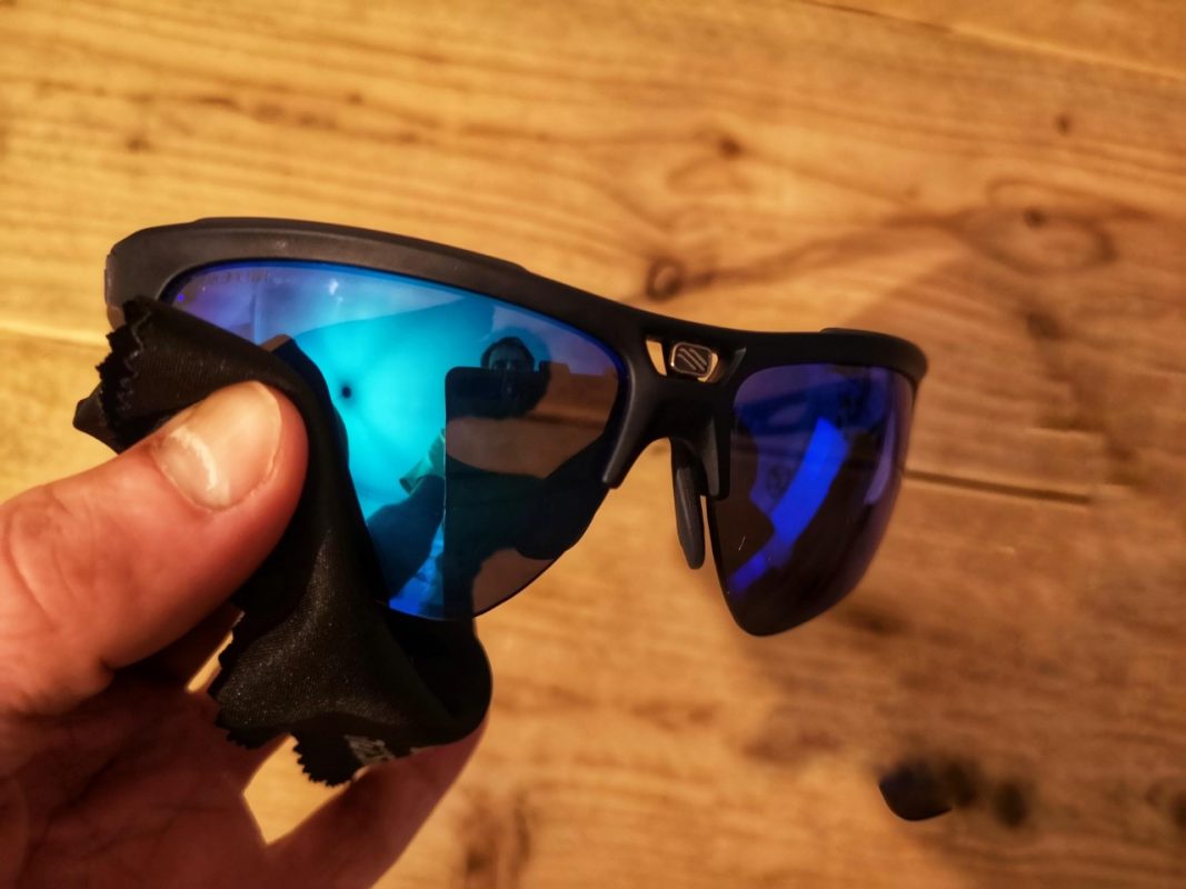 How to clean your cycling sunglasses with a microfiber cloth