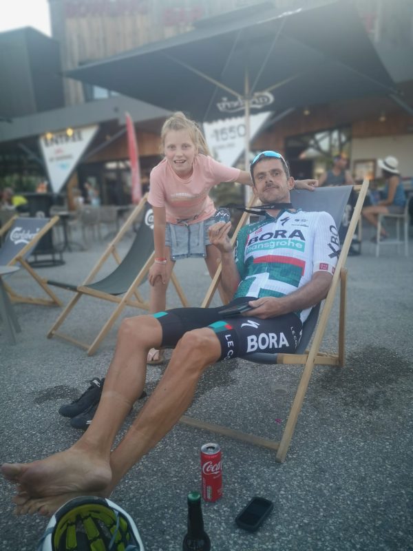 TMB Cyclo - Time to Rest: Daddy & Daughter :-)