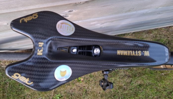 Gelu K-3 light carbon bike saddle