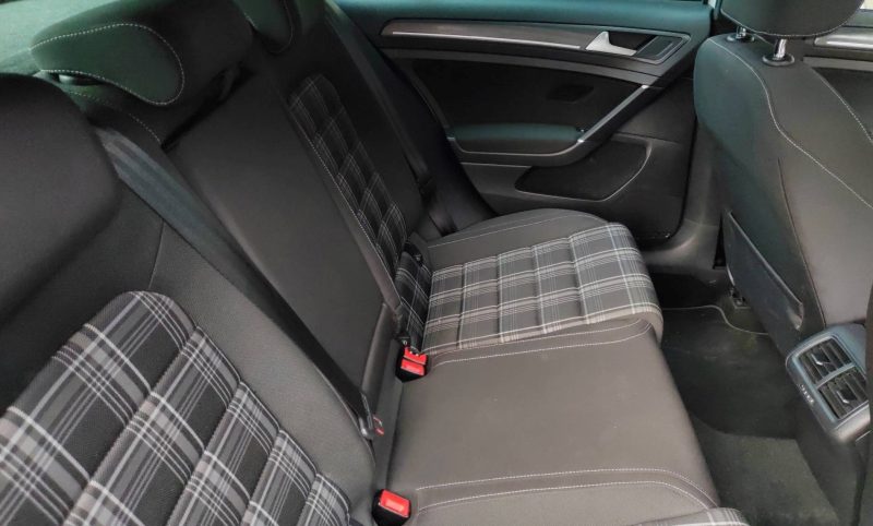 Volkswagen Golf VII 2.0 TDI 184ch GTD White Silver DSG7 5p 