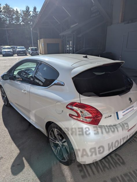 PEUGEOT 208 2014