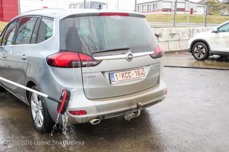 Car Wash in IJsland