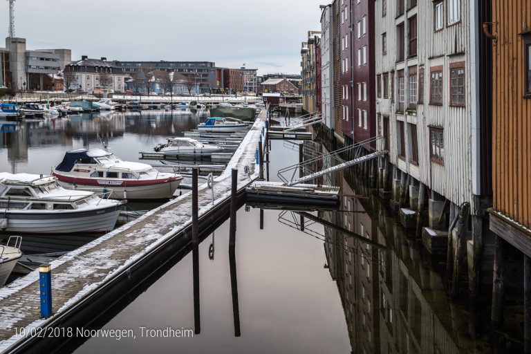 Trondheim - zicht op de Nidelva vanop de Søndre gate