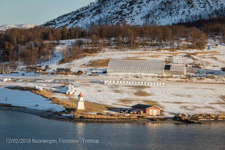 De serres van Lenvik, tussen Finnsnes en Tromsø