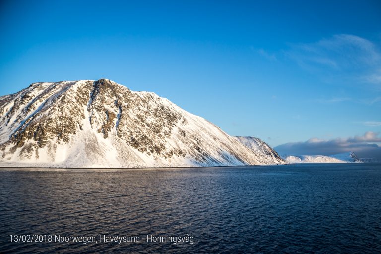 Tussen Havøysund en Honningsvåg