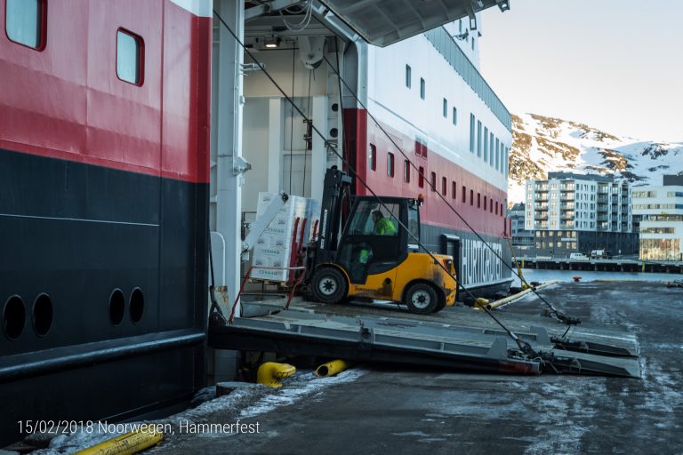 In elke haven wordt het schip snel gelost en geladen