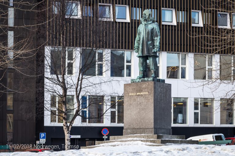 Standbeeld van Roald Amundsen