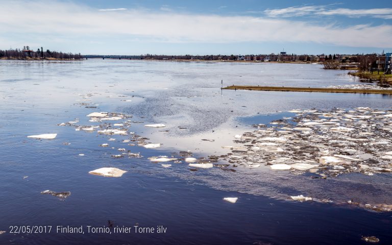 Torne Älv rivier in Tornio