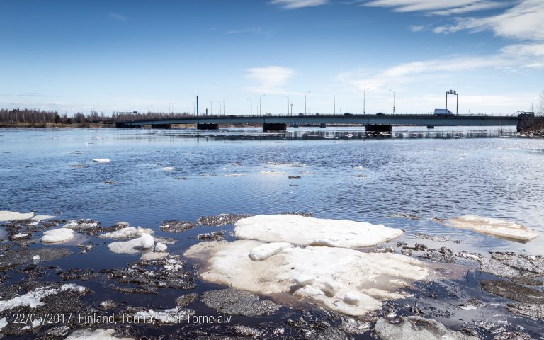 Torne Älv rivier in Tornio