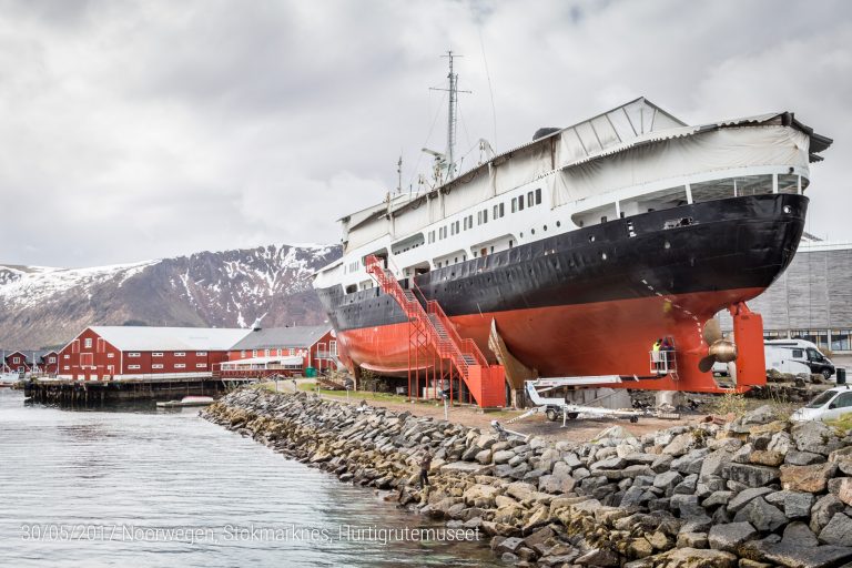 De MS Finmarken voor het museum