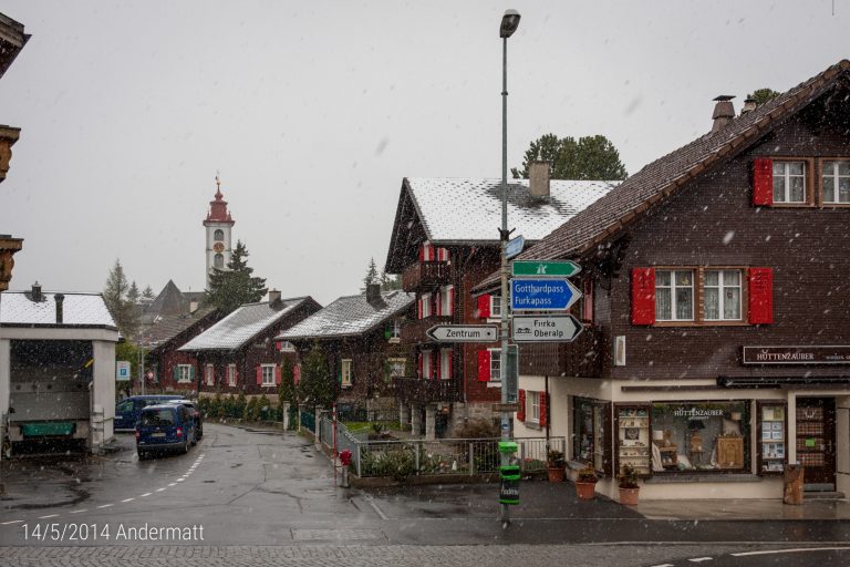 14/05/2014 Andermatt in de sneeuw