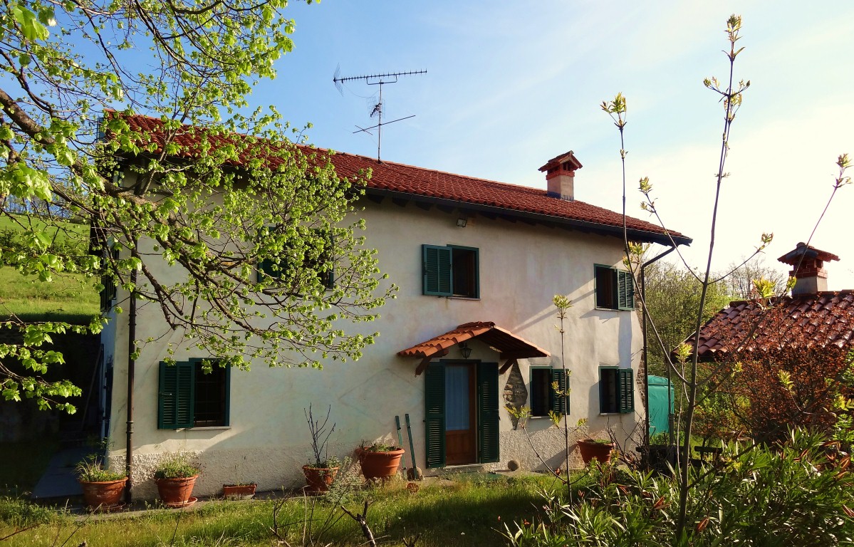 villa te koop, Merana, Piemonte