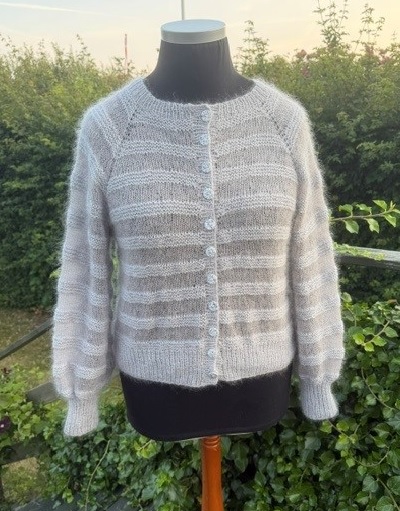Sofia trøje i Mella og Silk Mohair garn