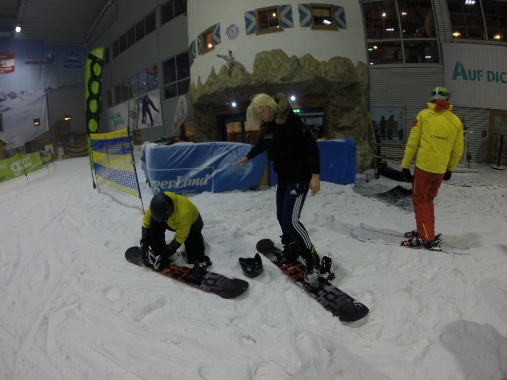 Linette og Sebastian med på skitur i Europas største indendørs skihal