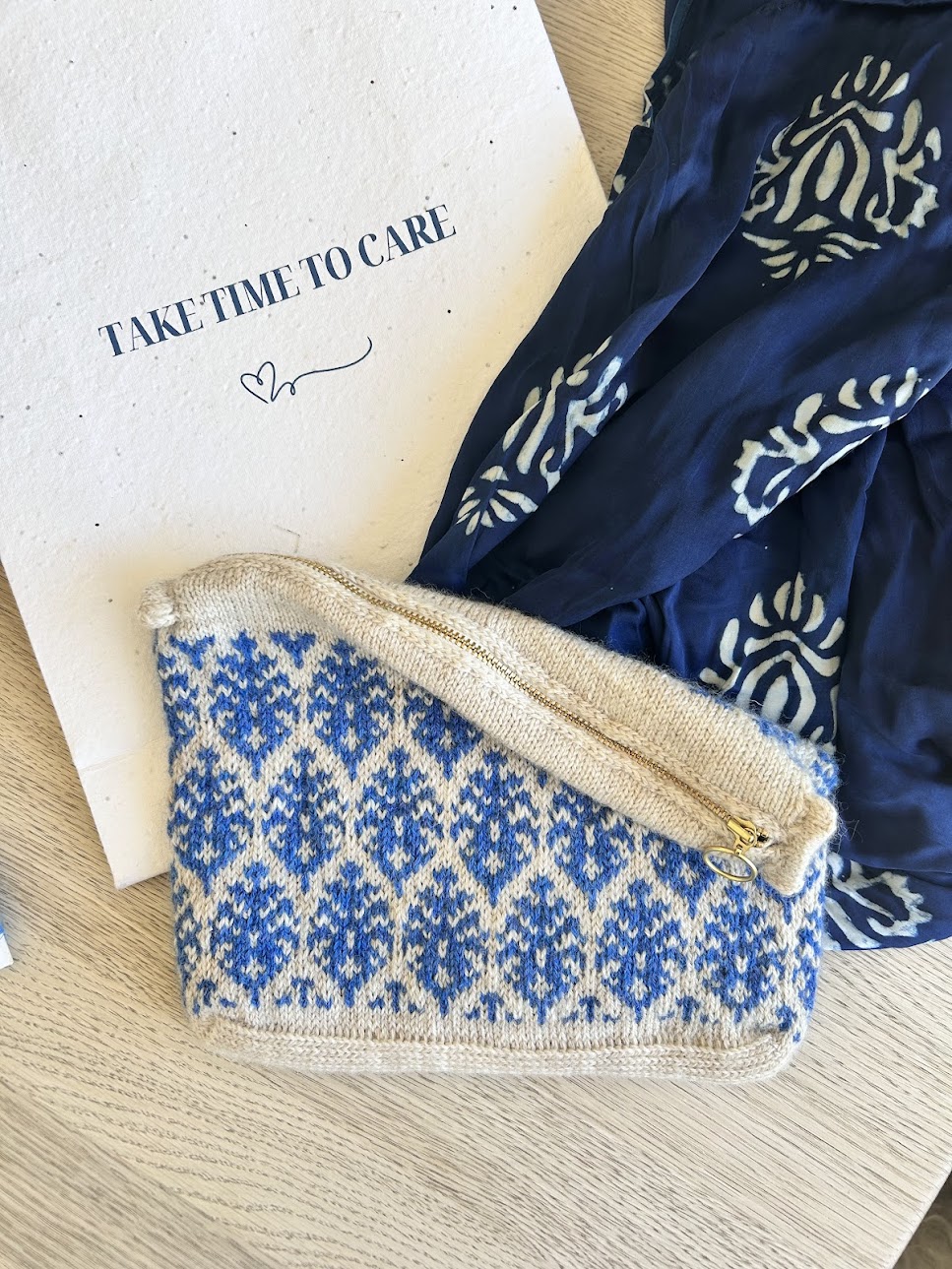 Indien.Clutch.01 - English