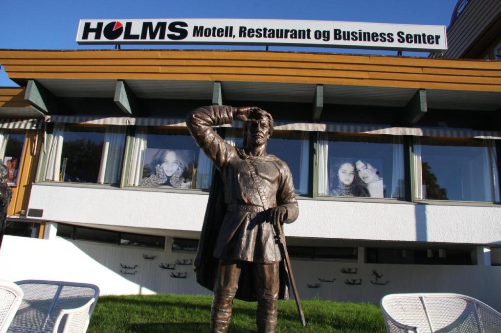 Holms Motell, Restaurant & Business Senter