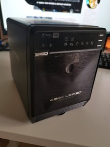 Festplatten-HUB mit USB für den Bau einer NAS für Laptop-Server