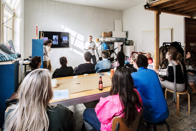 Eindpresentatie Roman Tkachenko: Activist’s Routes