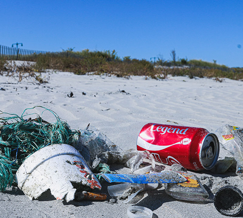 Plastik på strand