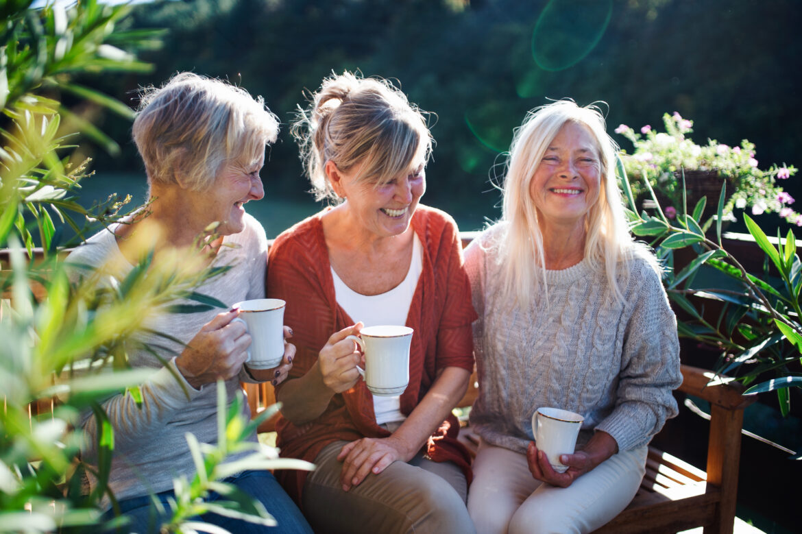 Ny trend: Danskerne tager på sommerhusferie for at pleje deres venskaber