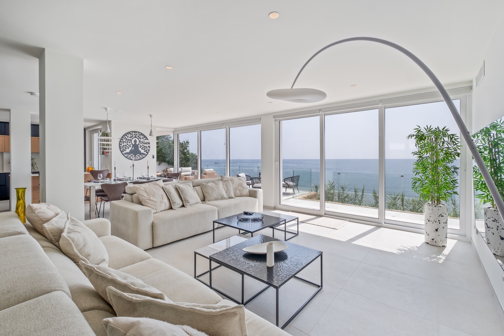Villa Karma living
