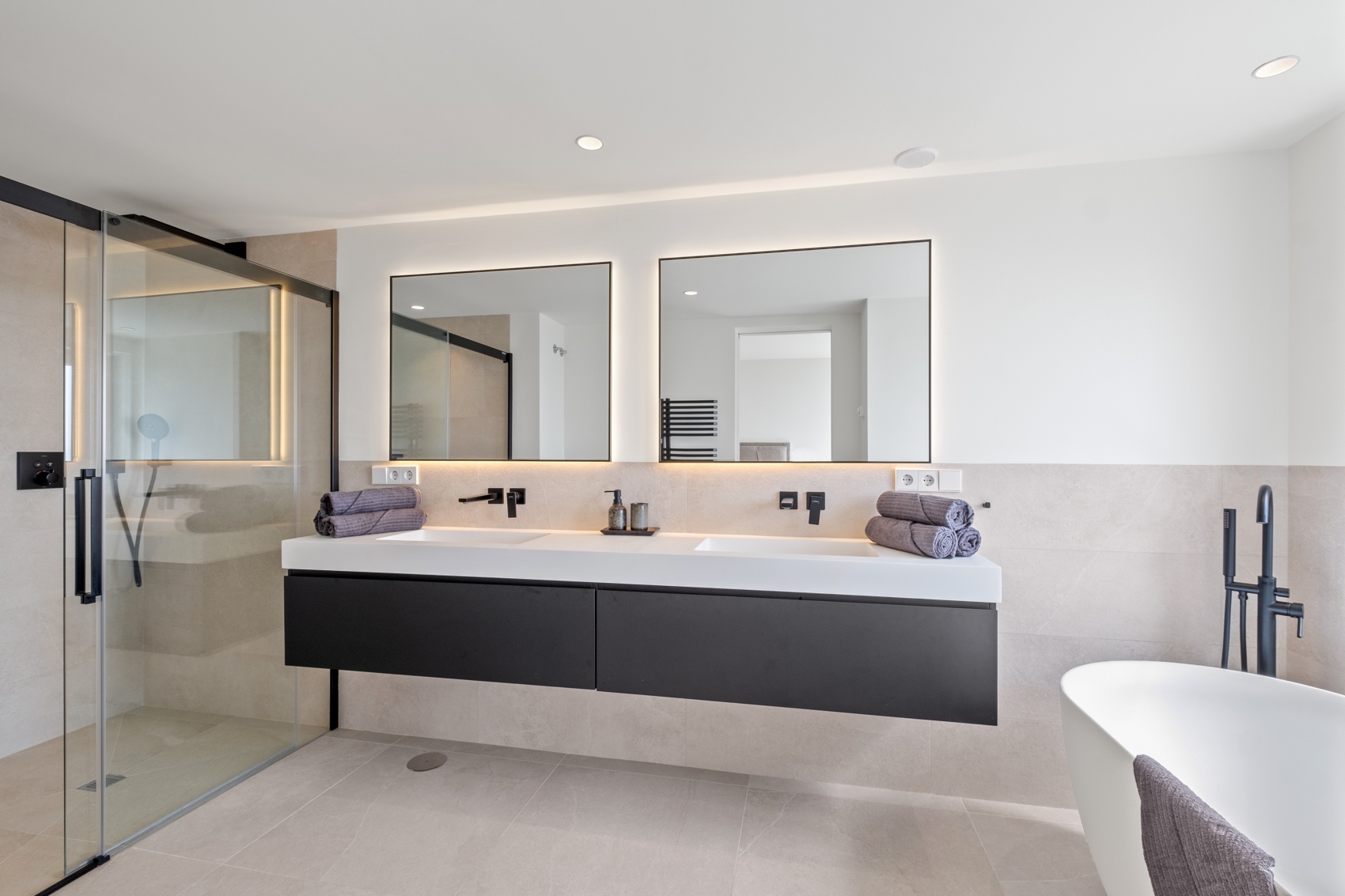 Villa Karma bedroom
