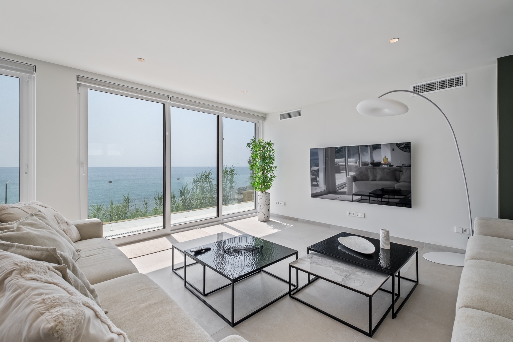 Villa Karma living