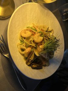 Fars seafood pasta