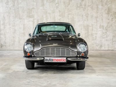 Aston Martin DB6 Coupé