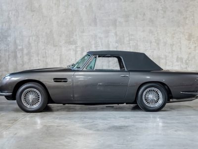 Aston Martin DB6 Vantage Volante