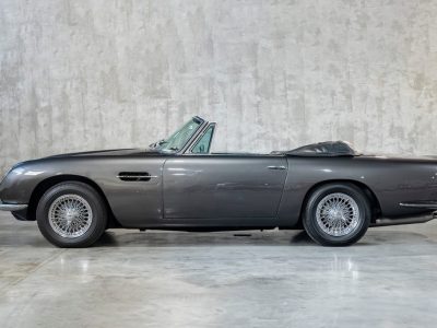 Aston Martin DB6 Vantage Volante