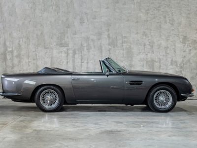 Aston Martin DB6 Vantage Volante