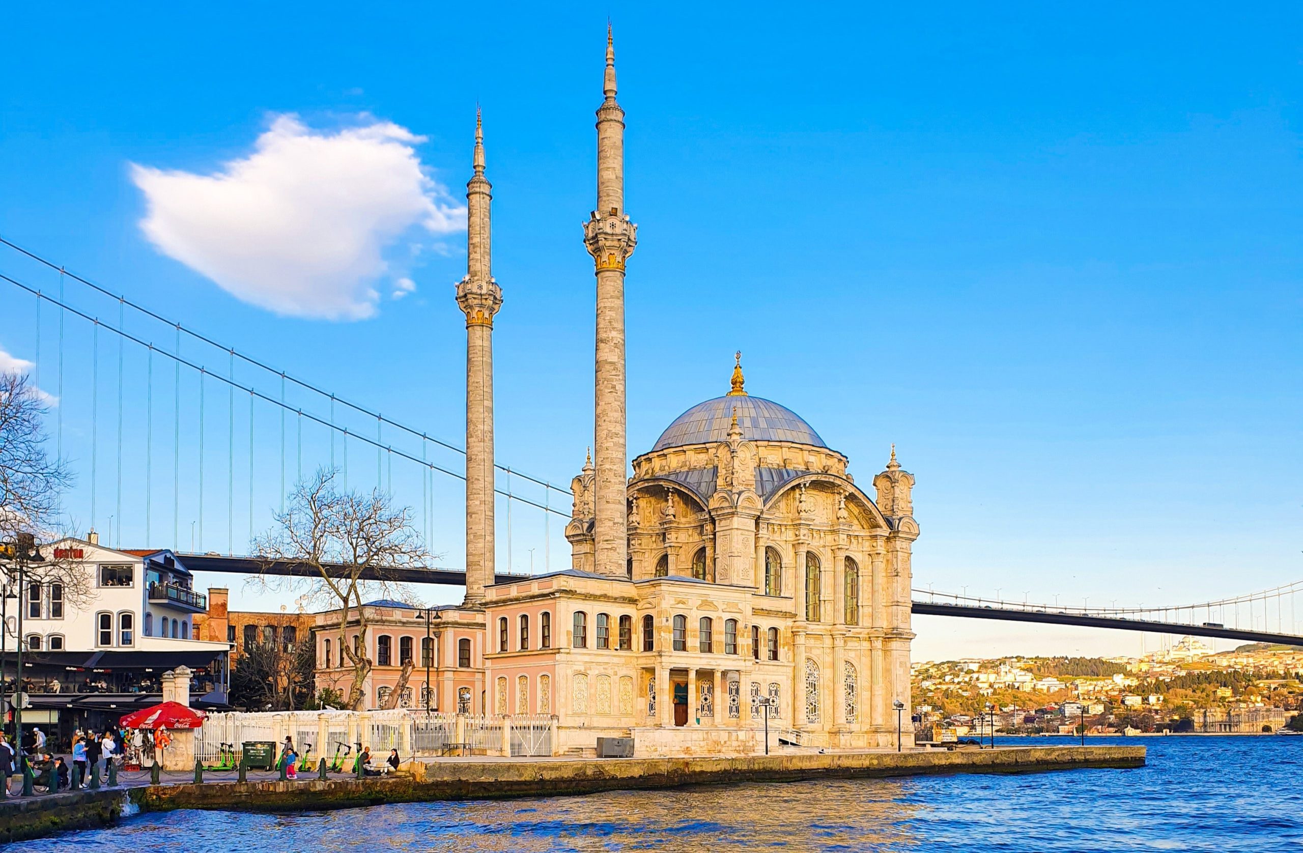 Мечеть Ортакёй в Стамбуле: как добраться и на что посмотреть?