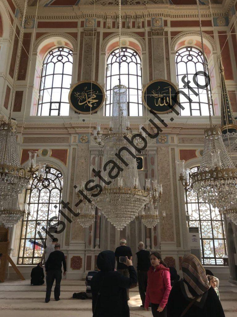 Мечеть Ортакёй в Стамбуле