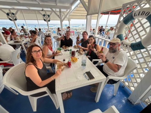 Lunchtime in Scilla