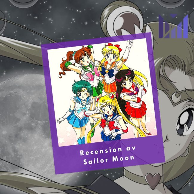 Illustration av huvudkaraktärerna från 'Sailor Moon' i sina signaturkläder, poserande mot en bakgrund av stjärnor och månen. Bilden är märkt 'Recension av Sailor Moon'. VividWebs lila logga framträder i övre högra hörnet.
