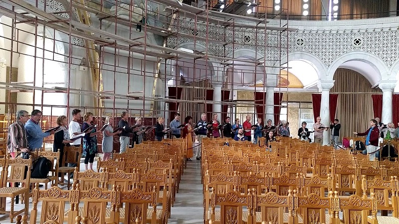2017-09-30 09 zingen in Tirana orthodoxe kerk