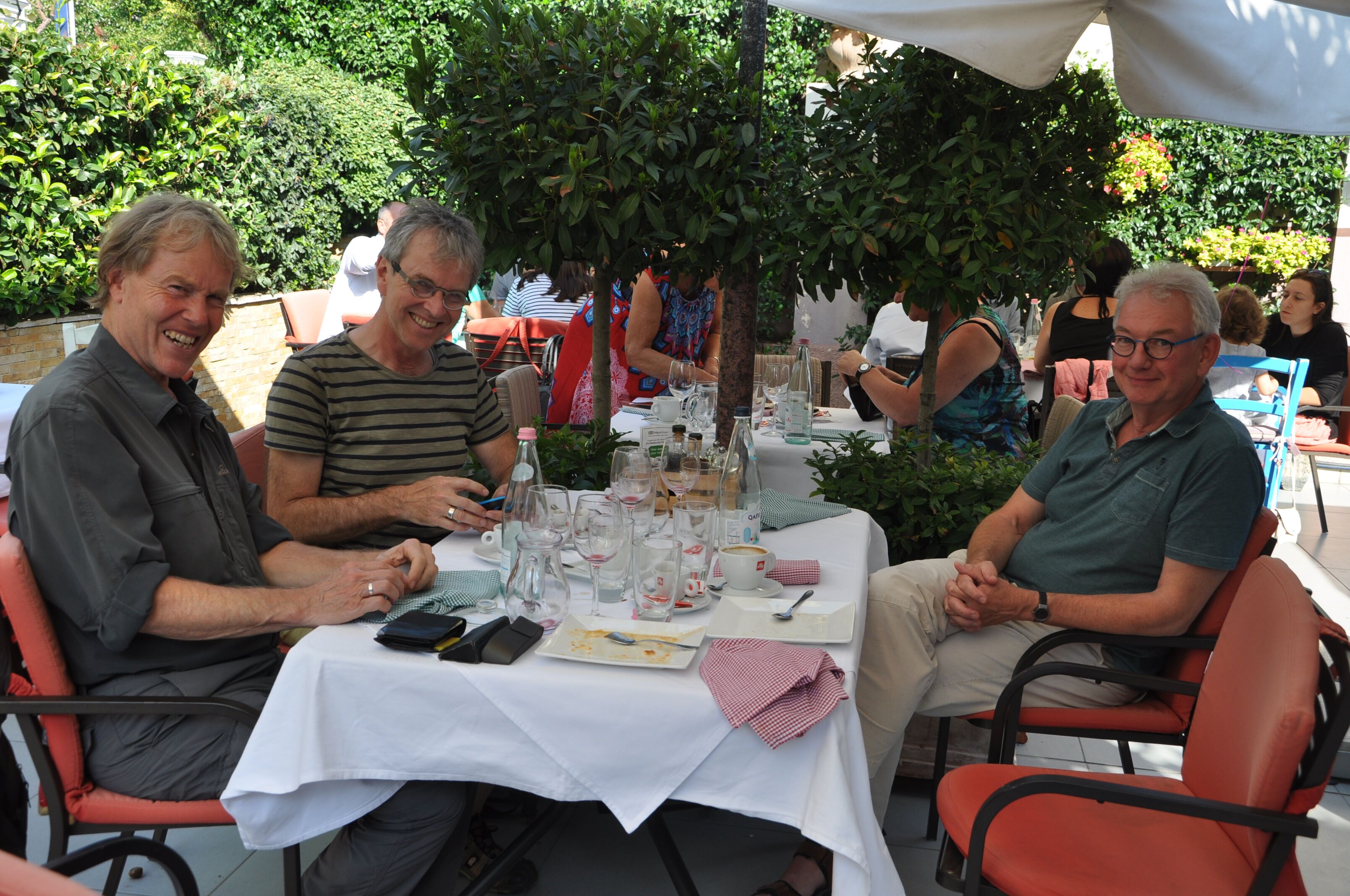 2017-10-01 14 lunch in Tirana