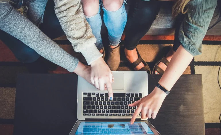 Cambiare alla radice la scuola media «per preparare i cittadini di domani