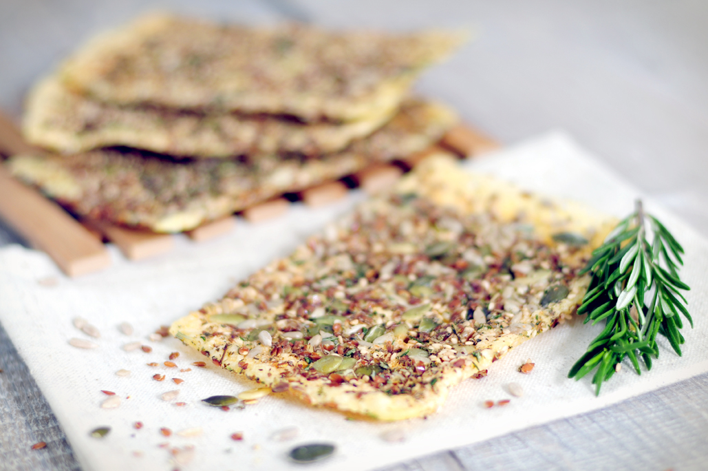 Gezonde cracker van kaas en pitten